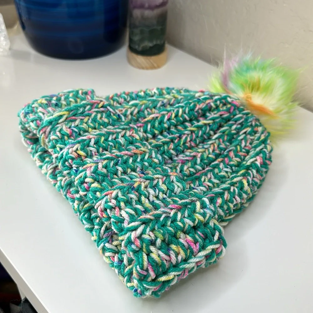 Chunky Ribbed Crocheted Beanie with Faux Fur Pom Pom child ombre teal rainbow - Picture 6 of 6